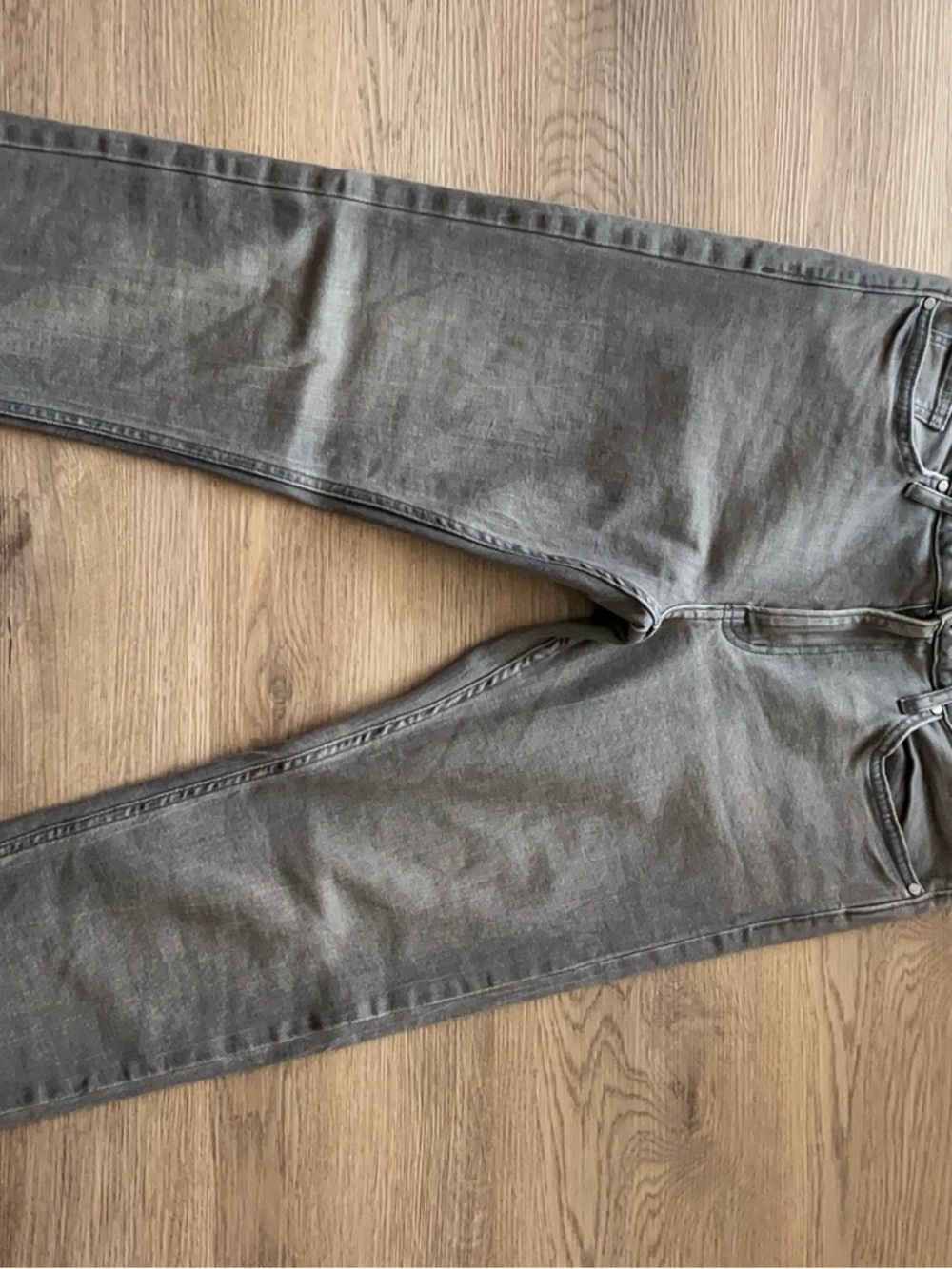 Calvin Klein Jeans Women's Slim Straight Gray Denim